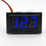 VOLTIMETRO DIGITAL PARA EMPOTRAR RECTANGULAR 45X26MM 2,3-30V 3 CABLES LED AZUL "GRANDE"