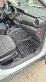 ALFOMBRA TERMOFORMADA NISSAN KICKS 2016-2026 MODELO LUXURY - Imagen 6