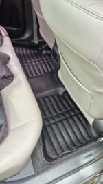 ALFOMBRA TERMOFORMADA TOYOTA HILUX HASTA 2016 MODELO LUXURY - Imagen 4