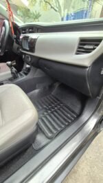 ALFOMBRA TERMOFORMADA TOYOTA COROLLA 2013-2018 MODELO LUXURY - Imagen 8